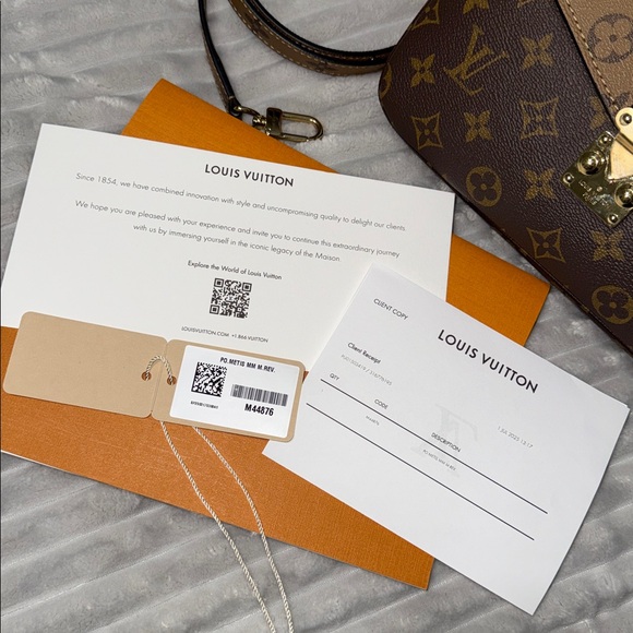 Louis Vuitton Pochette Métis Reverse Monogram - Picture 3 of 16